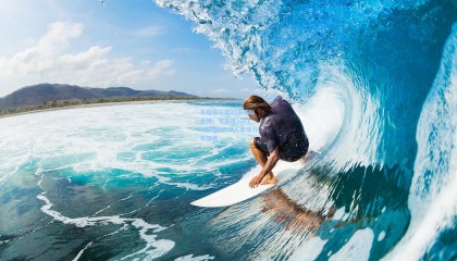 东契奇狂轰41分率队告捷，字母哥32+10难救主，湖人客场力克雄鹿