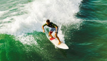 大黄蜂拒收蜂群金元攻势，布伦特福德高价求购多特新星遭果断回绝